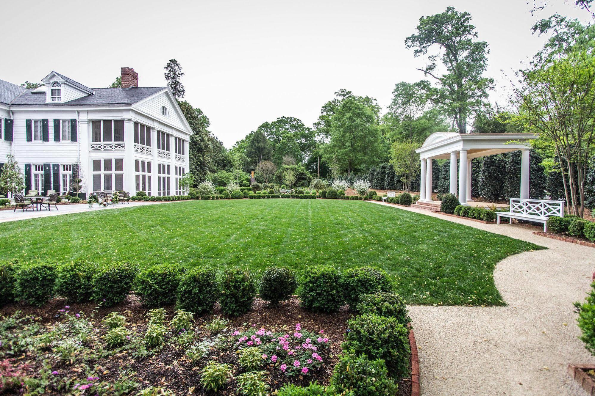 Bed and Breakfast The Duke Mansion à Charlotte Extérieur photo